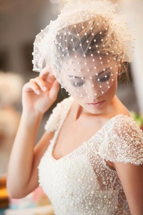 Come scegliere il velo da sposa: abbinamenti, tipologie, tessuti - Stefania  Spose Parma
